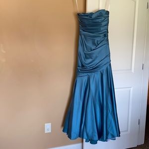 Beautiful Dress for graduation or a cocktail